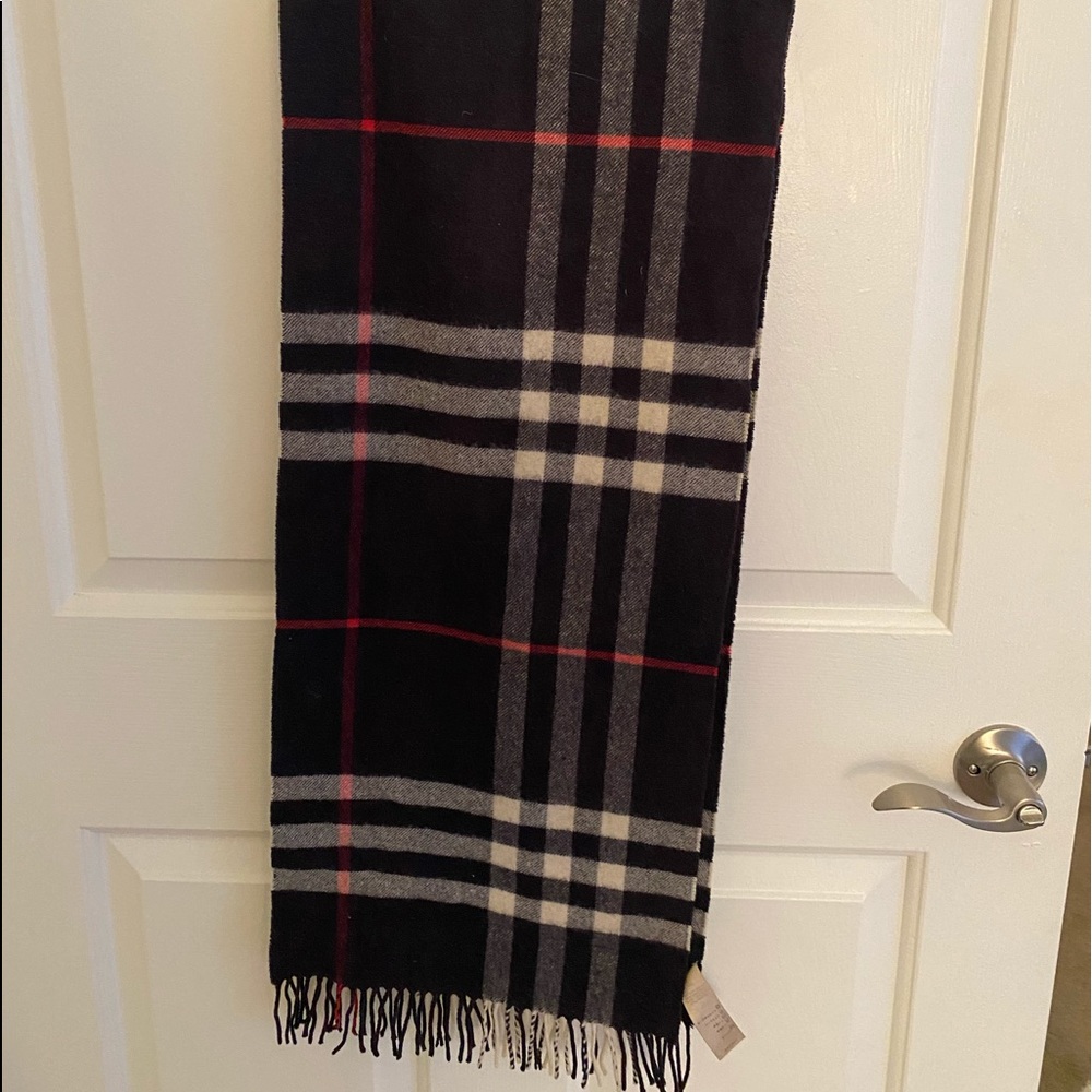 Burberry Cashmere scarf